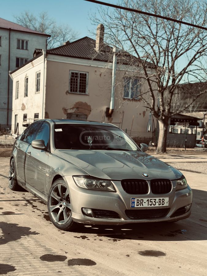BMW 328 2010 — photo 2