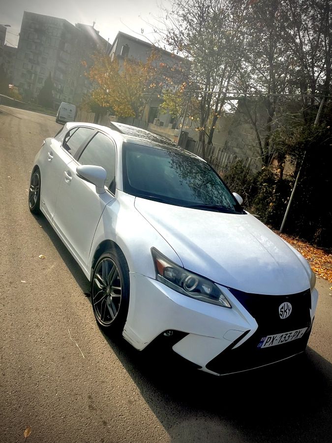 Lexus CT 200 h