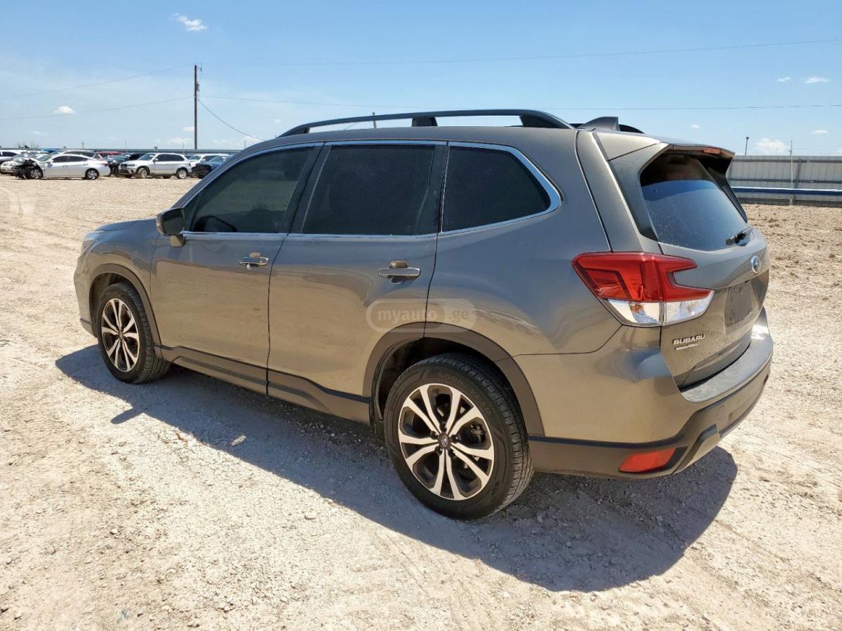 Subaru Forester 2019 — photo 2