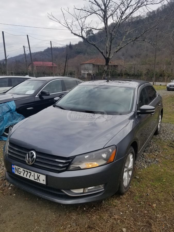 Volkswagen Passat 2013 — photo 2