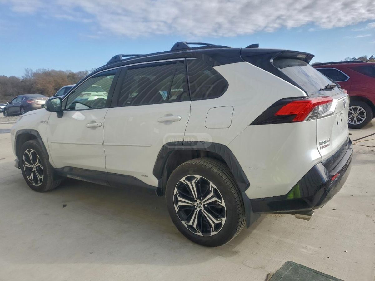 Toyota RAV4 2023 — photo 2