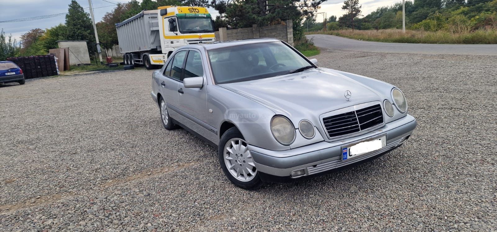 Mercedes-Benz E 200 1997 — photo 2