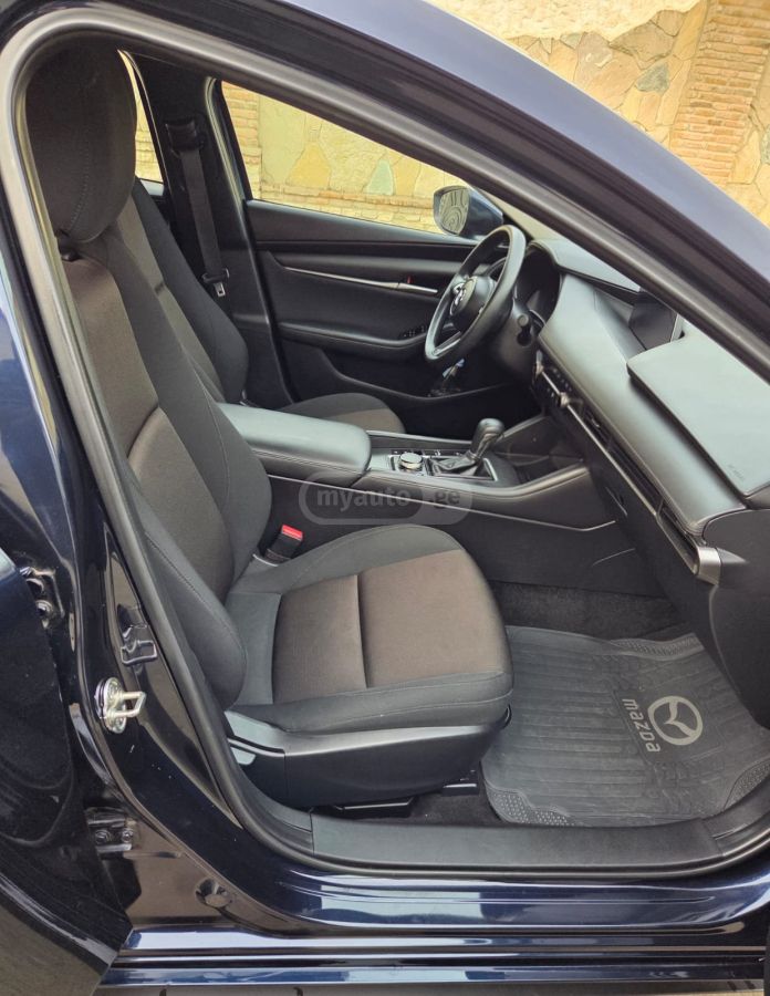 Mazda Mazda3 2020 — photo 2