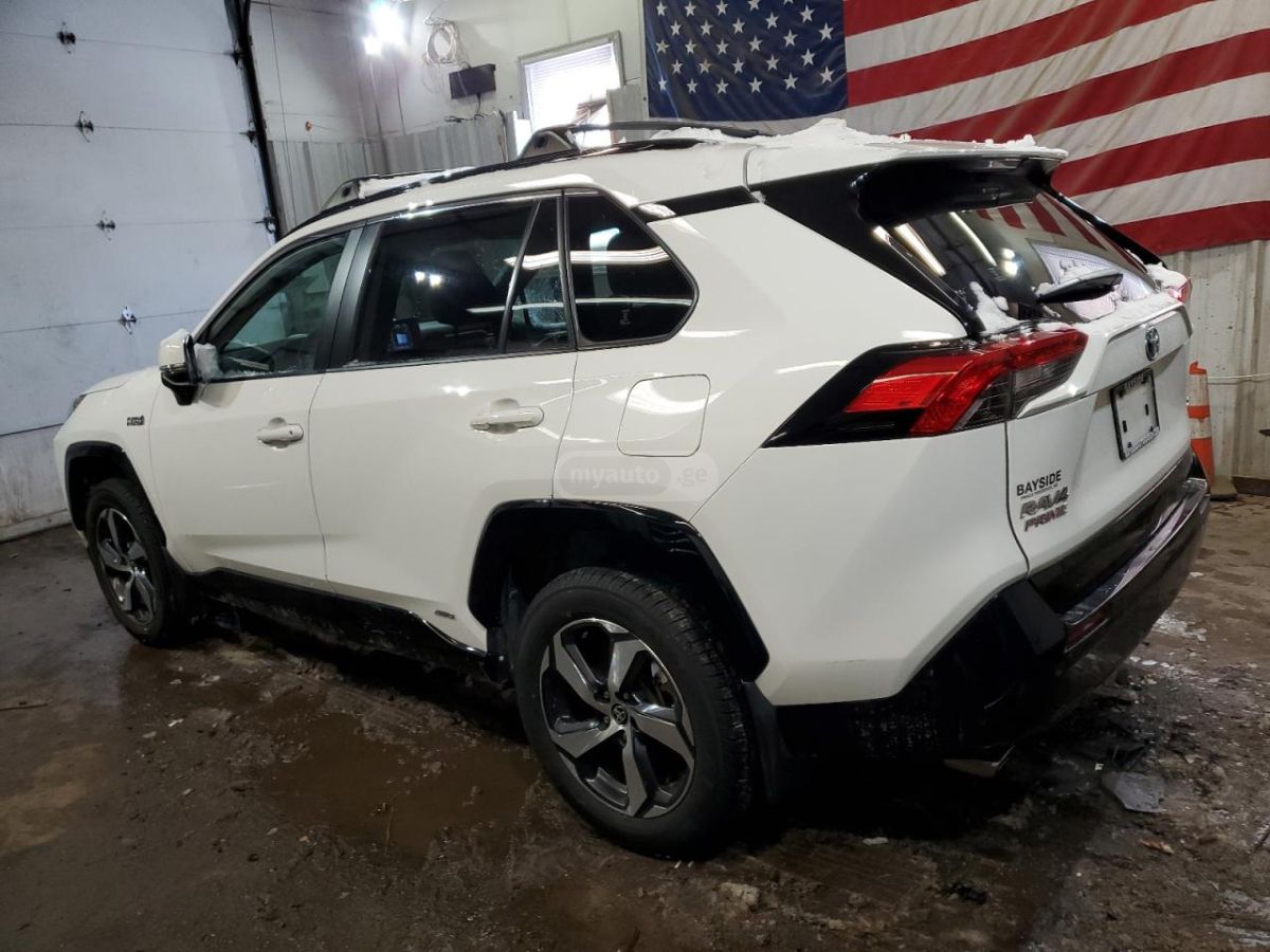 Toyota RAV4 2021 — photo 2