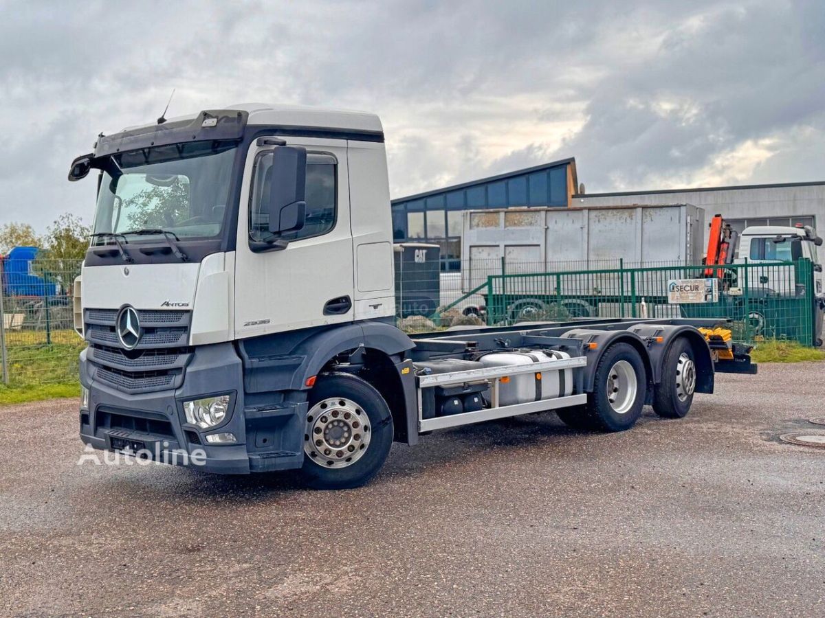Mercedes-Benz Actros 2014 — photo 2