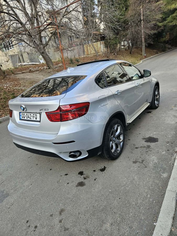 BMW X6 2010 — photo 2