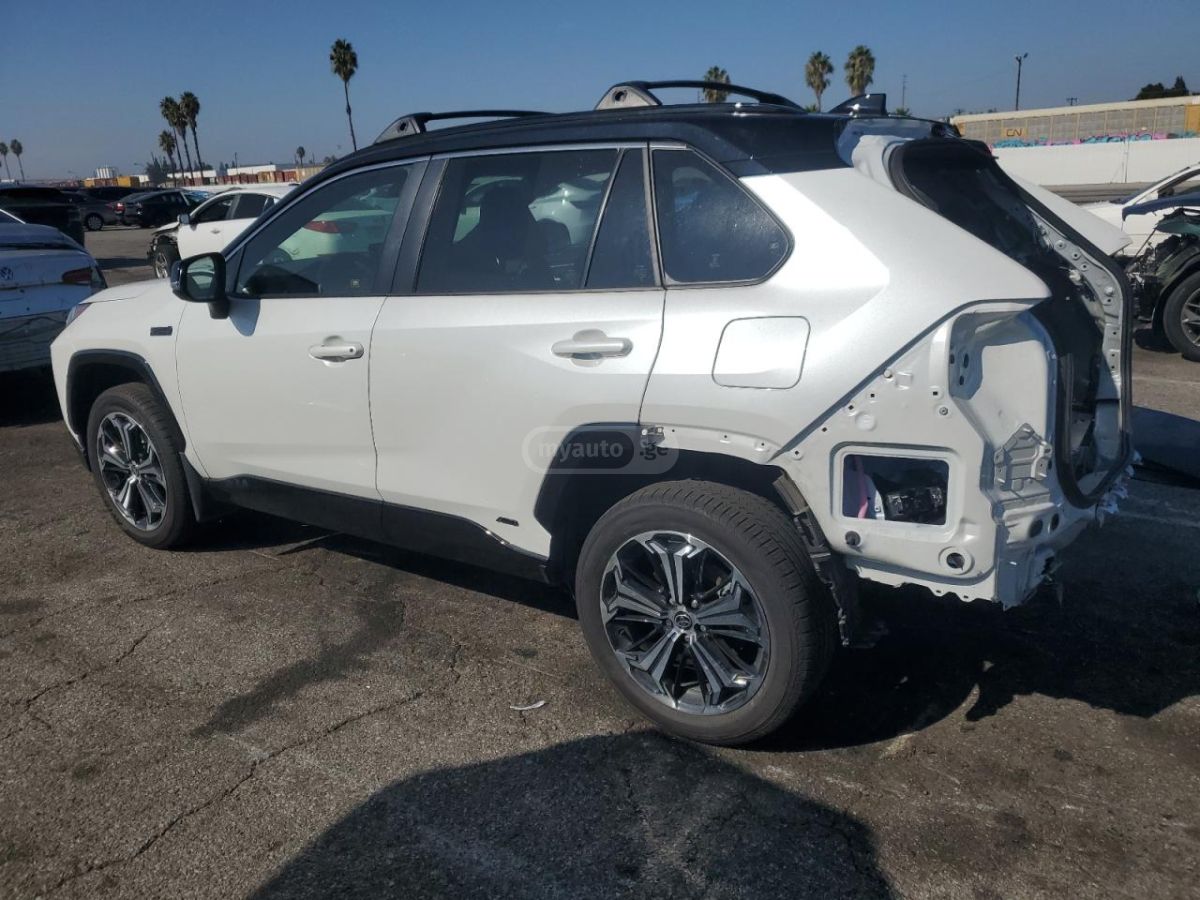 Toyota RAV4 2024 — photo 2