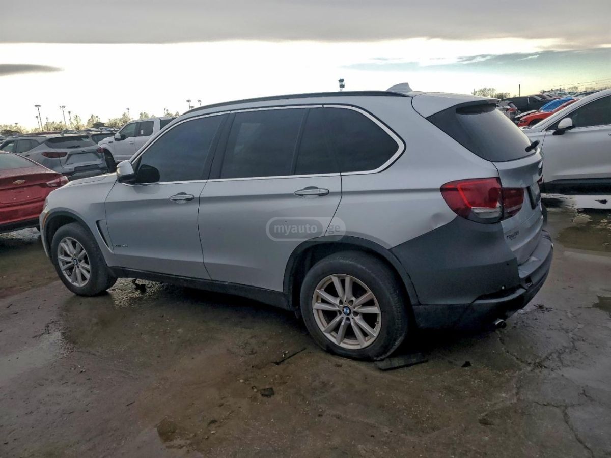 BMW X5 2015 — photo 2