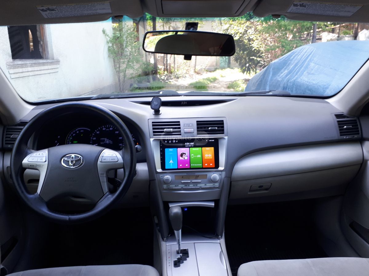 Toyota Camry 2011 — photo 2