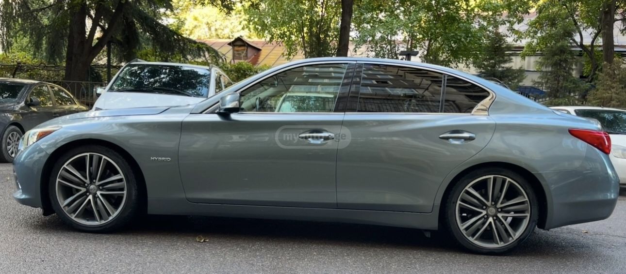 Infiniti Q 50 2017 — photo 2