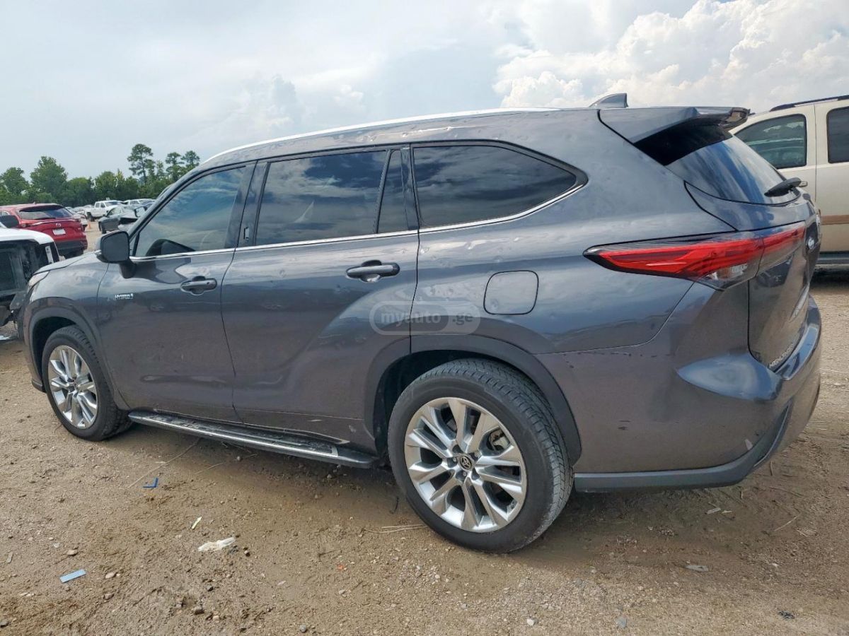 Toyota Highlander 2020 — photo 2