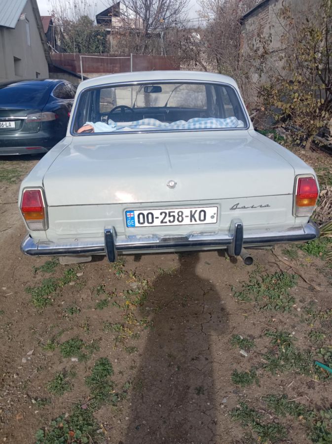 GAZ 24 1983 — photo 2