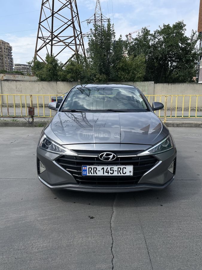 Hyundai Elantra 2020 — photo 2