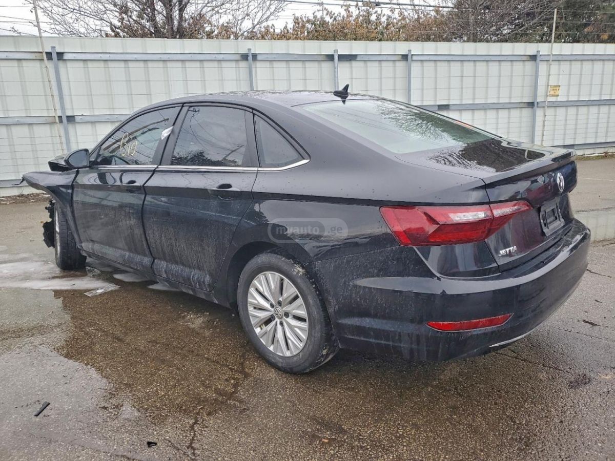 Volkswagen Jetta 2020 — photo 2