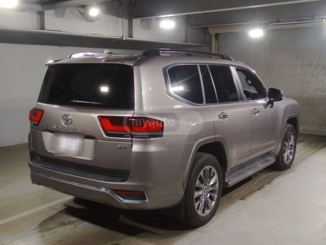 Toyota Land Cruiser 2022 — photo 2