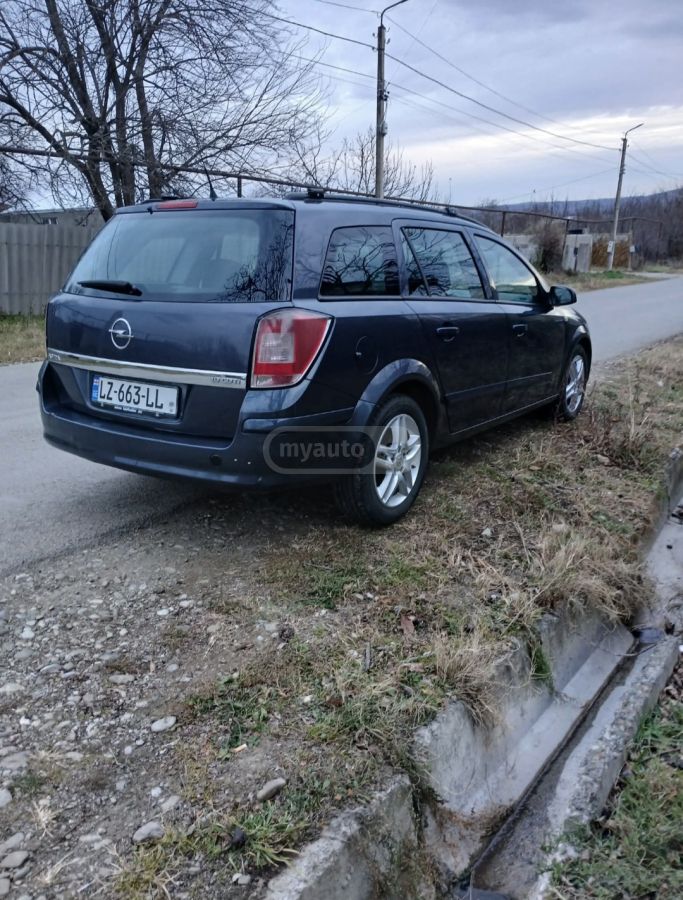 Opel Astra 2007 — photo 2