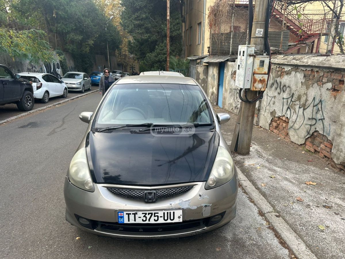 Honda Fit 2004 — photo 2