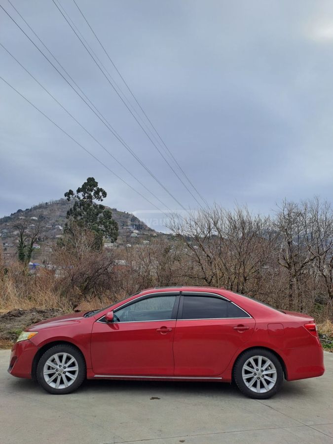 Toyota Camry 2013 — photo 2