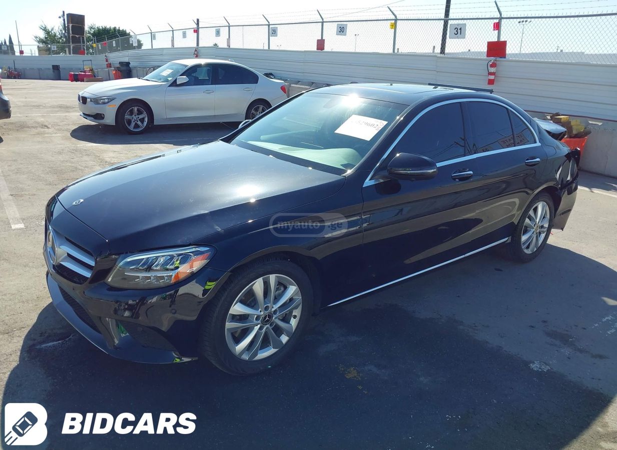 Mercedes-Benz C 300 2021 — photo 2