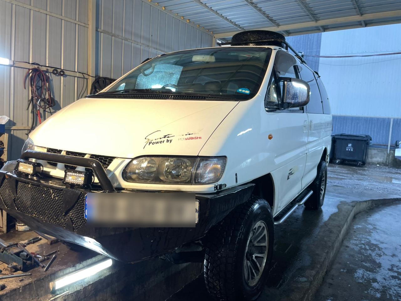 Mitsubishi Delica