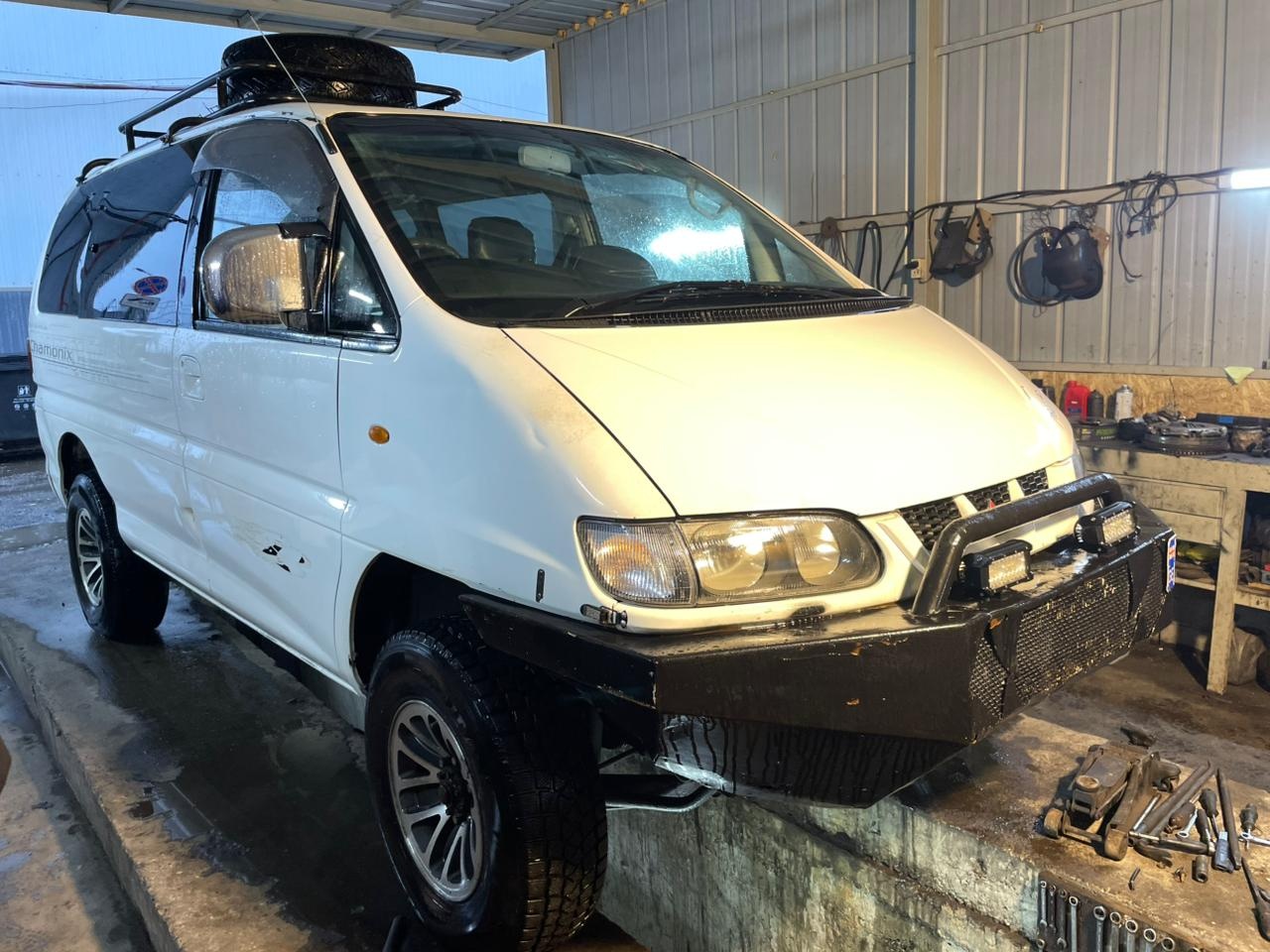 Mitsubishi Delica 2002 — photo 2