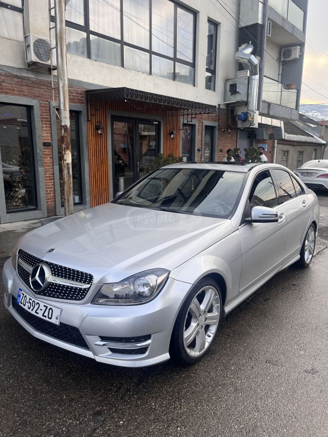 Mercedes-Benz C 250 2014 — photo 2