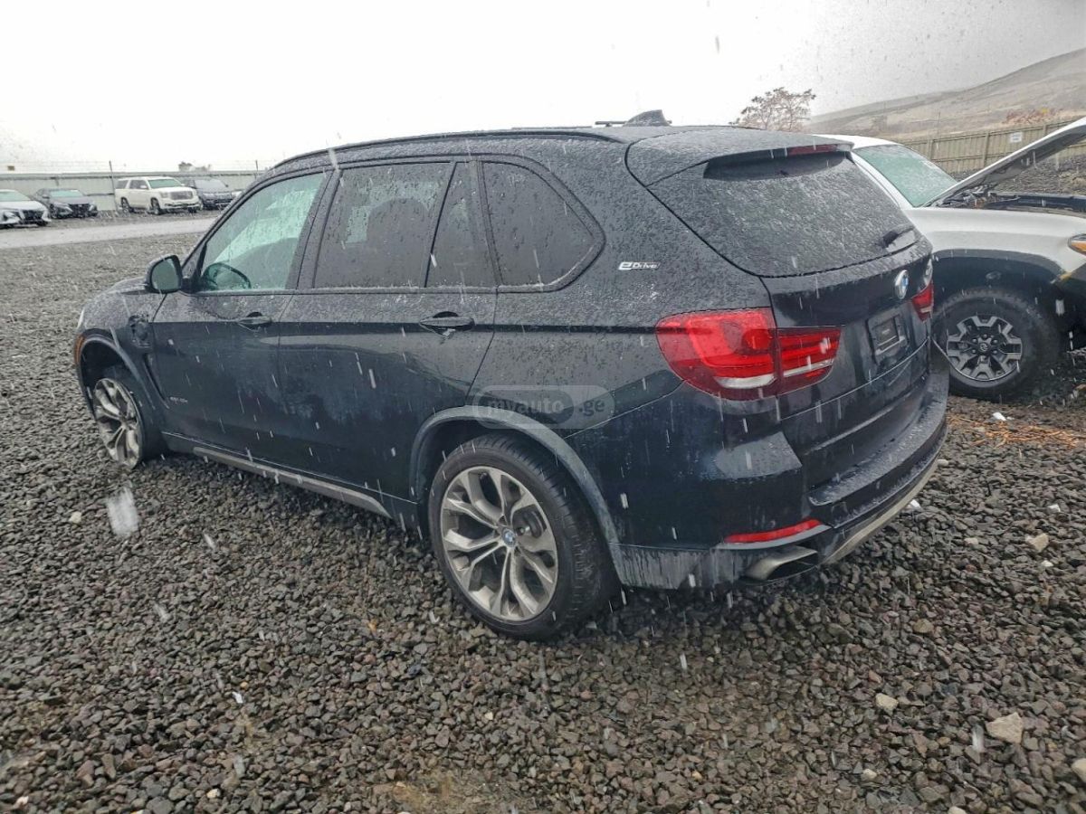 BMW X5 2018 — photo 2