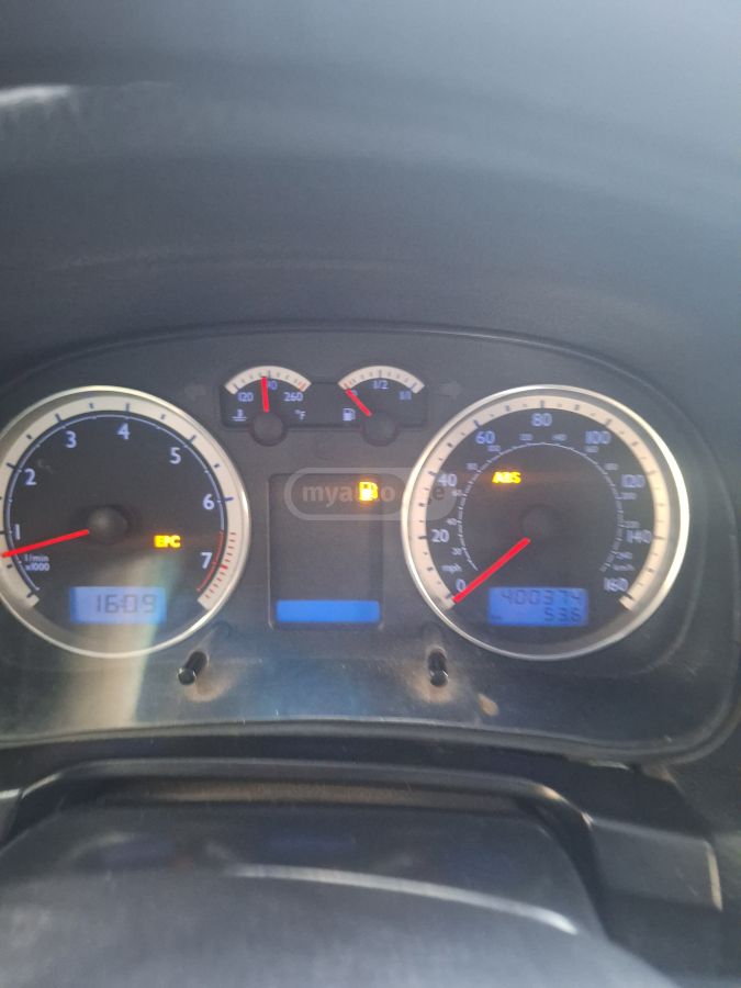 Volkswagen Jetta 2004 — photo 2