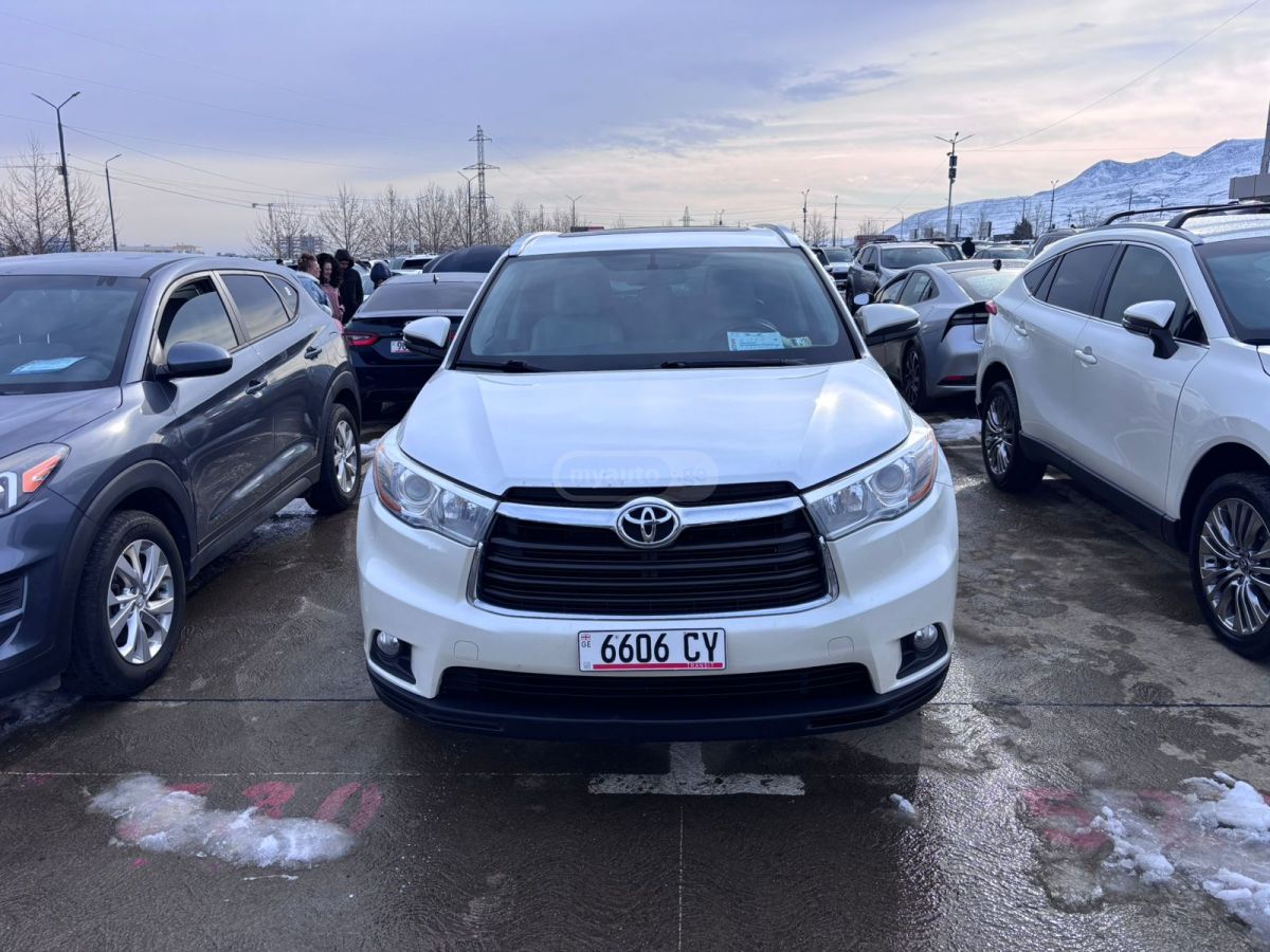 Toyota Highlander 2015 — photo 2