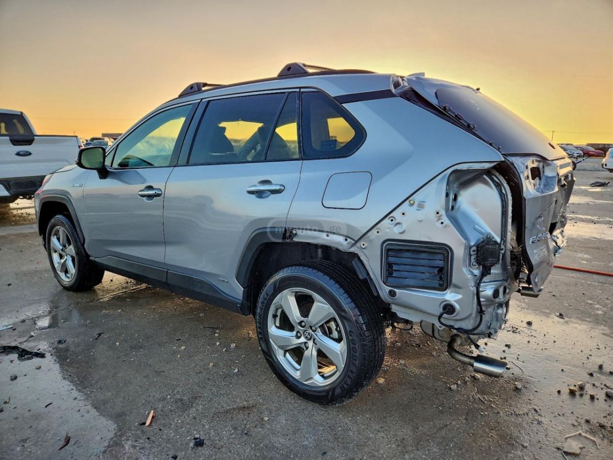 Toyota RAV4 2021 — photo 2