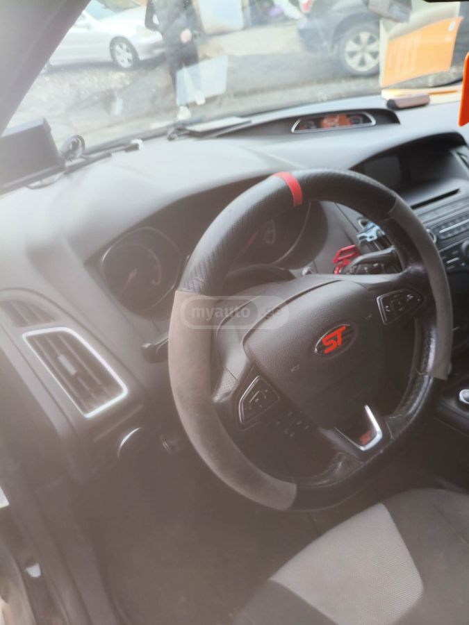 Ford Focus 2016 — photo 2