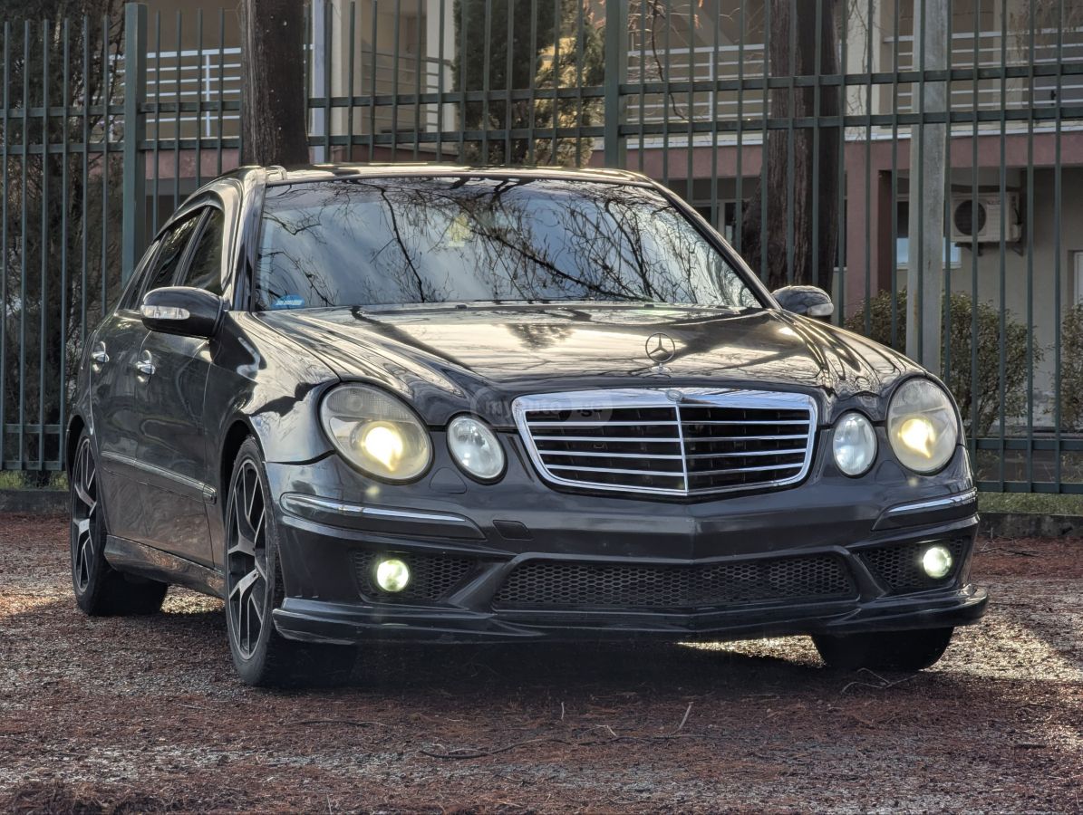 Mercedes-Benz E 320 2003 — photo 2