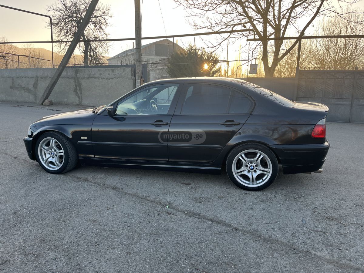BMW 320 2002 — photo 2