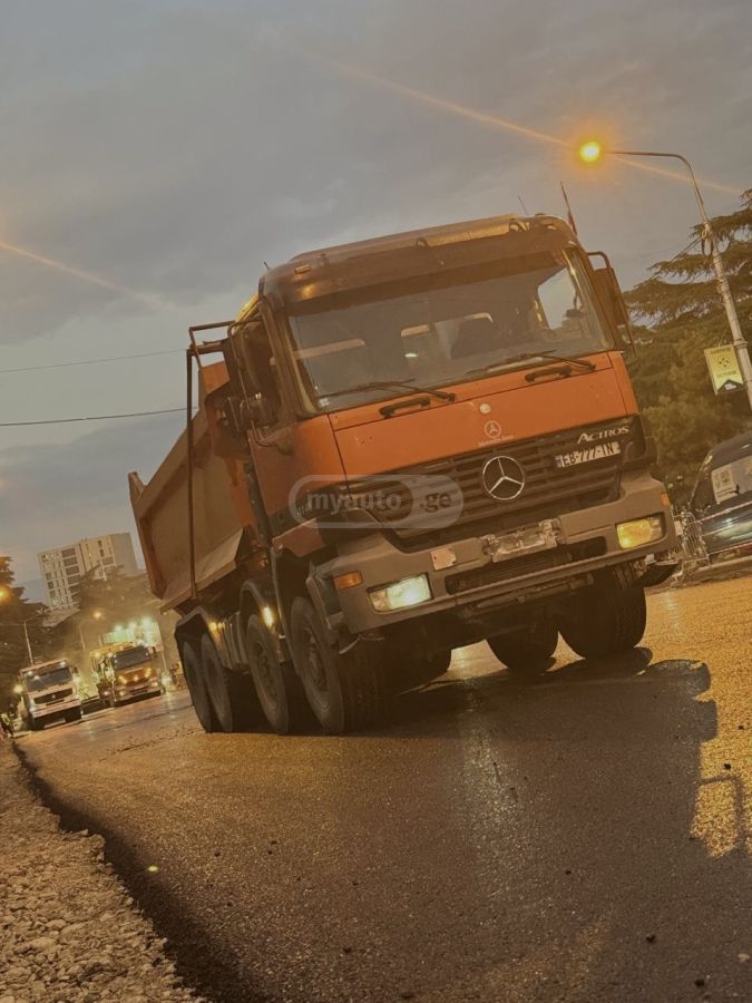 Mercedes-Benz Actros 2000 — photo 2