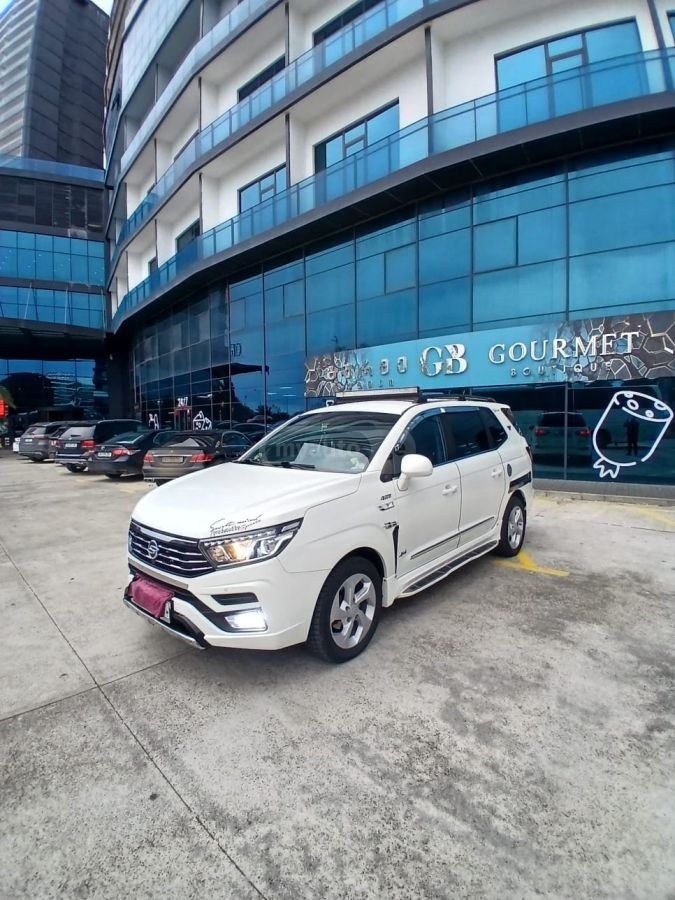 Ssangyong Turismo 2018 — photo 2