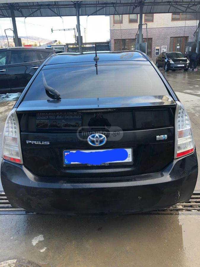 Toyota Prius 2012 — photo 2