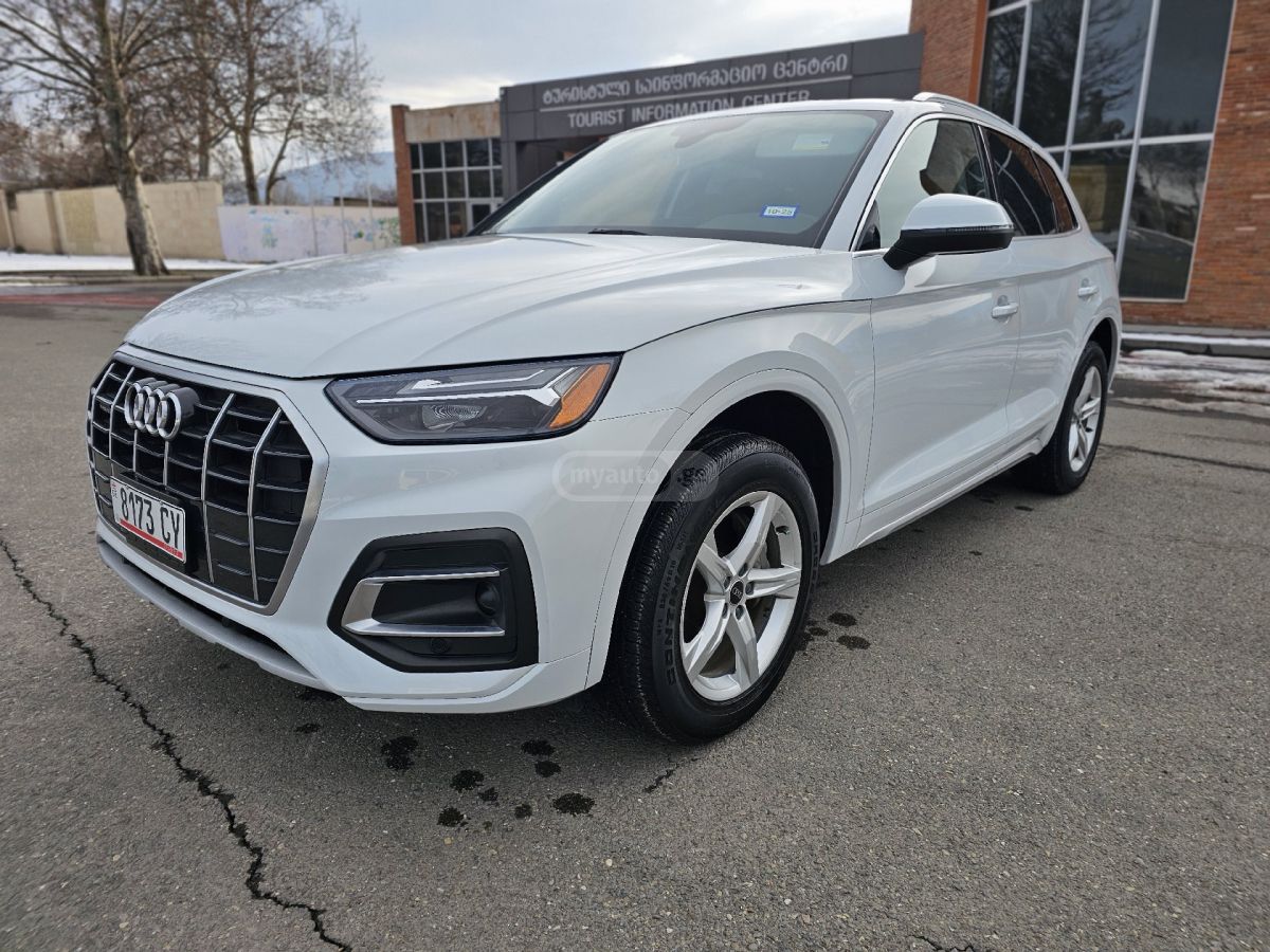 Audi Q5 2022 — photo 2