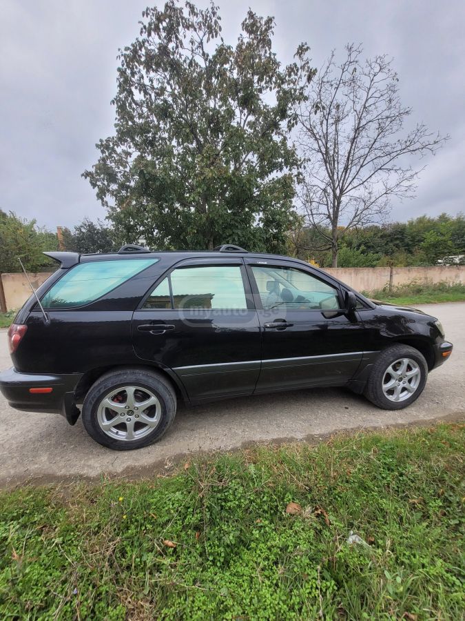 Lexus RX 300 1999 — photo 2