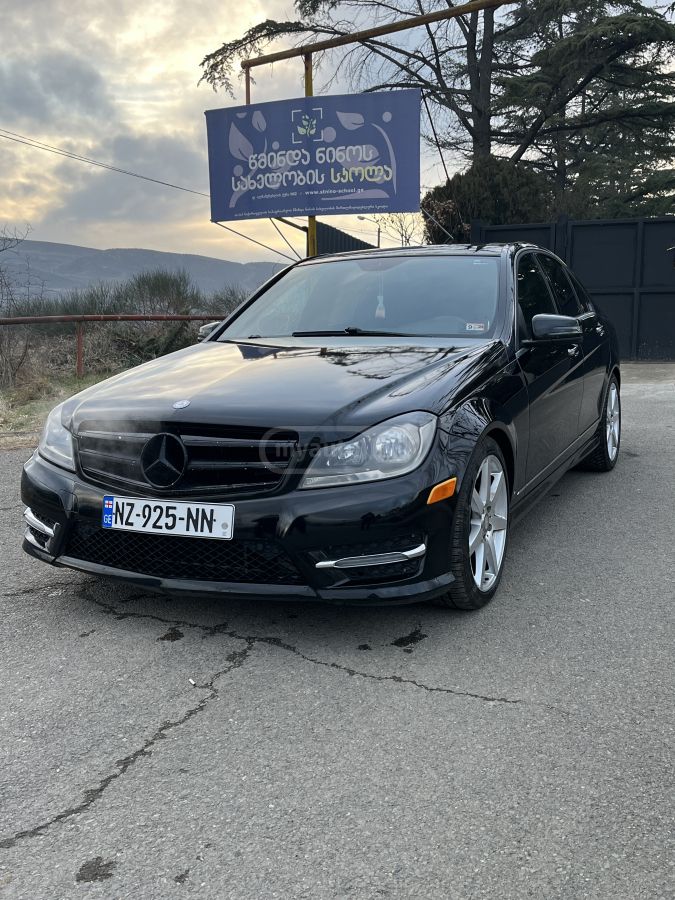 Mercedes-Benz C 300 2014 — photo 2