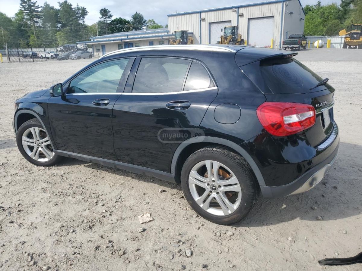 Mercedes-Benz GLA 250 2019 — photo 2