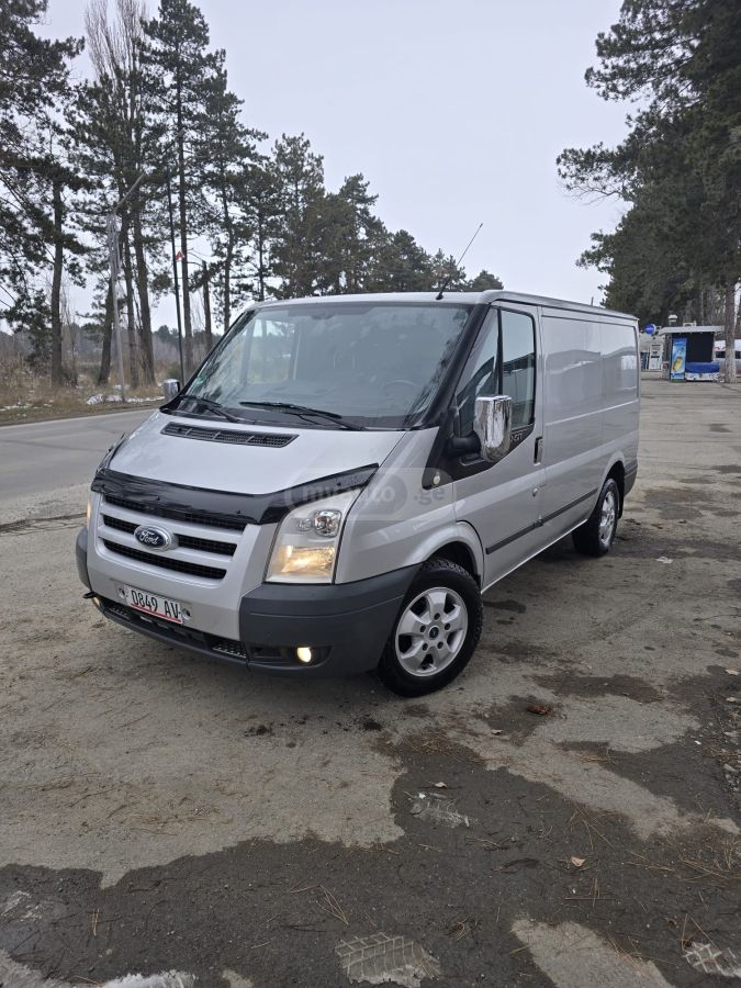 Ford Transit 2011 — photo 2