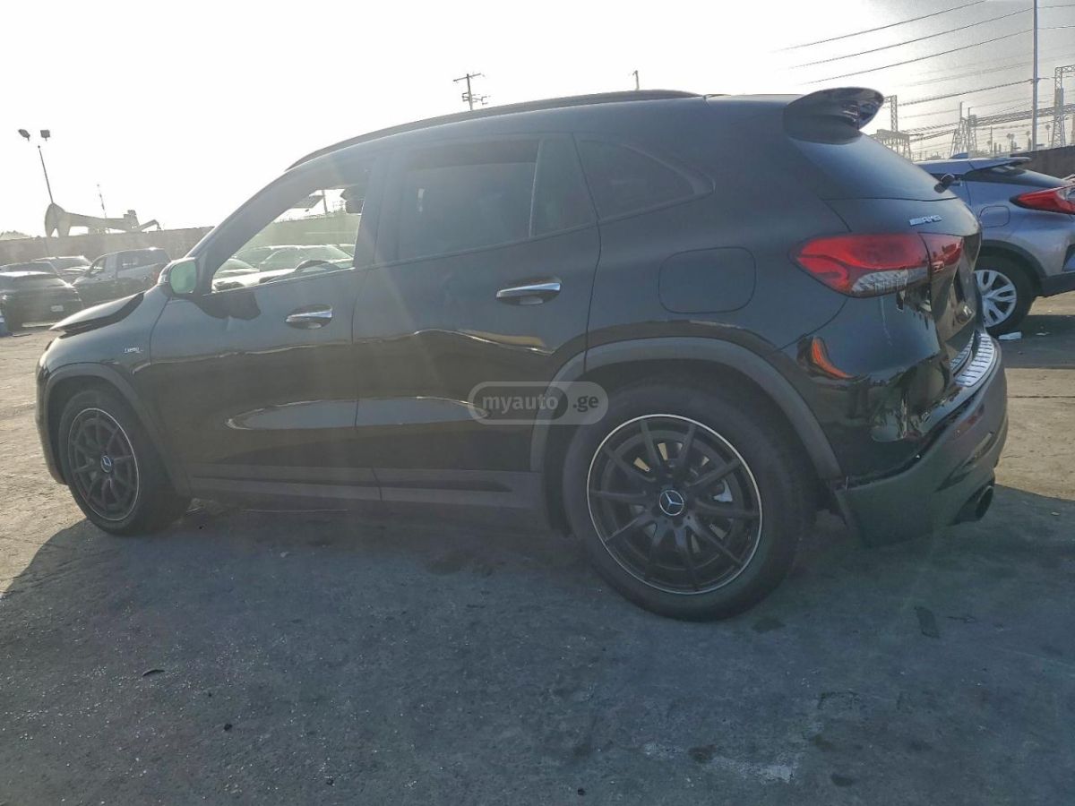 Mercedes-Benz GLA 350 2021 — photo 2