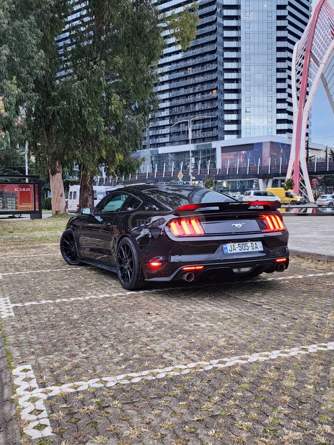 Ford Mustang 2016 — photo 2