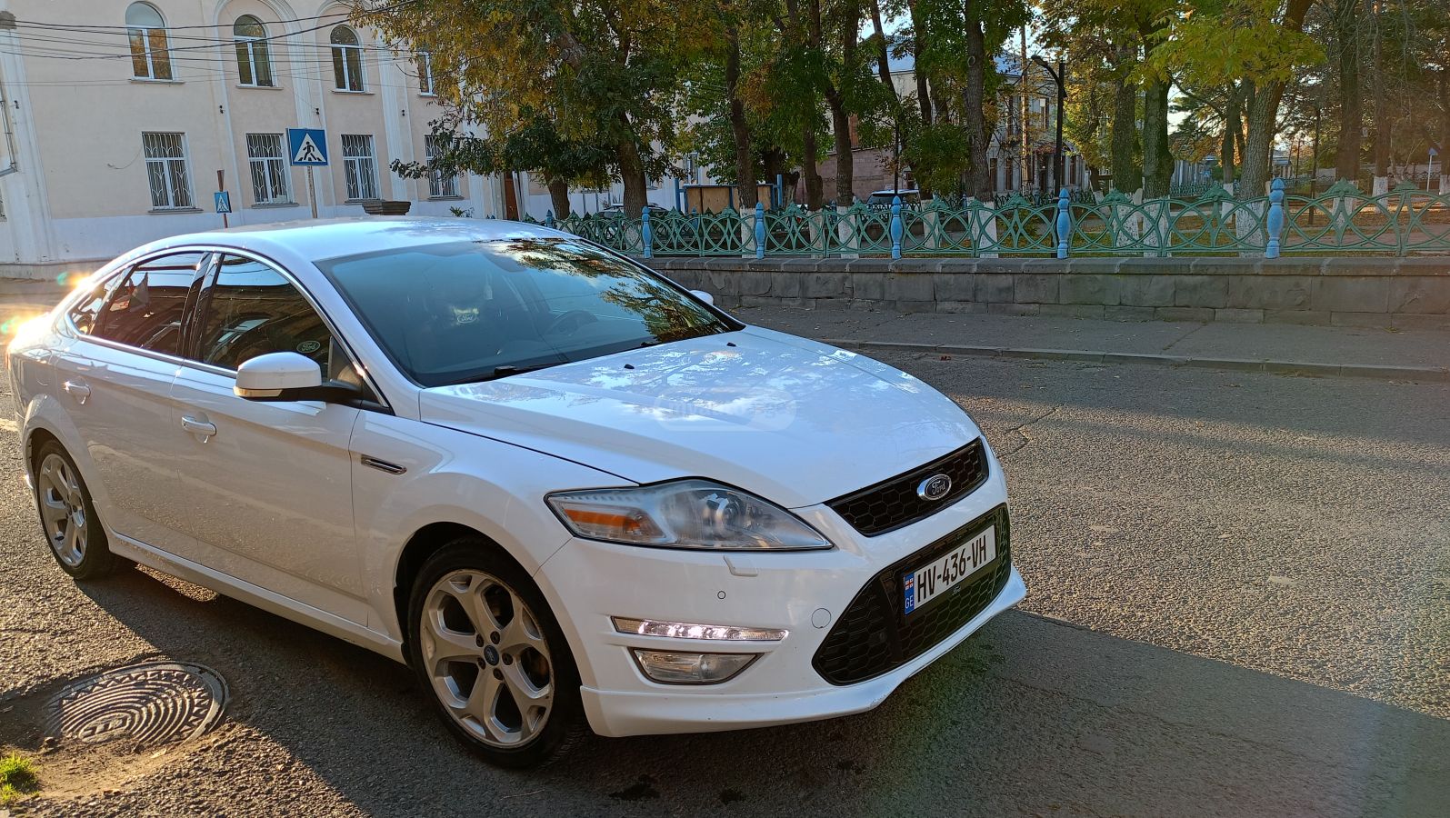 Ford Fusion 2012 — photo 2