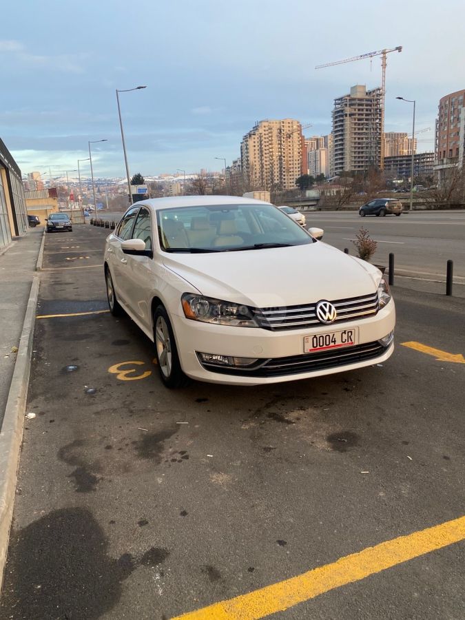 Volkswagen Passat 2015 — photo 2