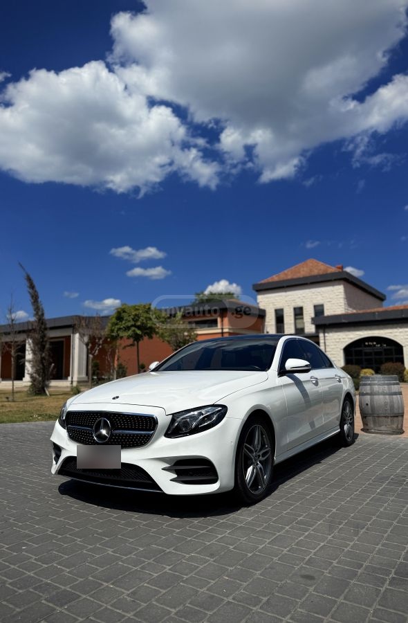 Mercedes-Benz E 400 2018 — photo 2