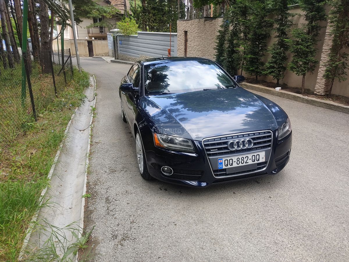 Audi A5 2010 — photo 2
