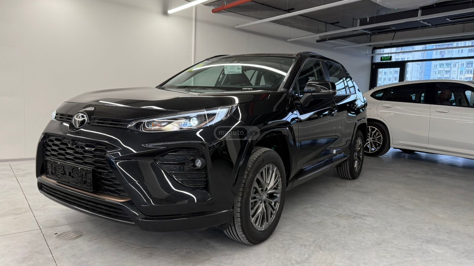 Toyota RAV4 2025 — photo 2