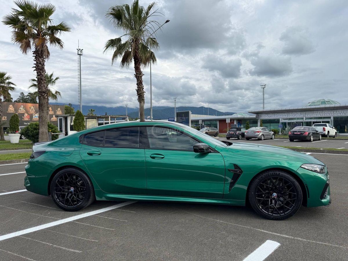 BMW M8 2023 — photo 2