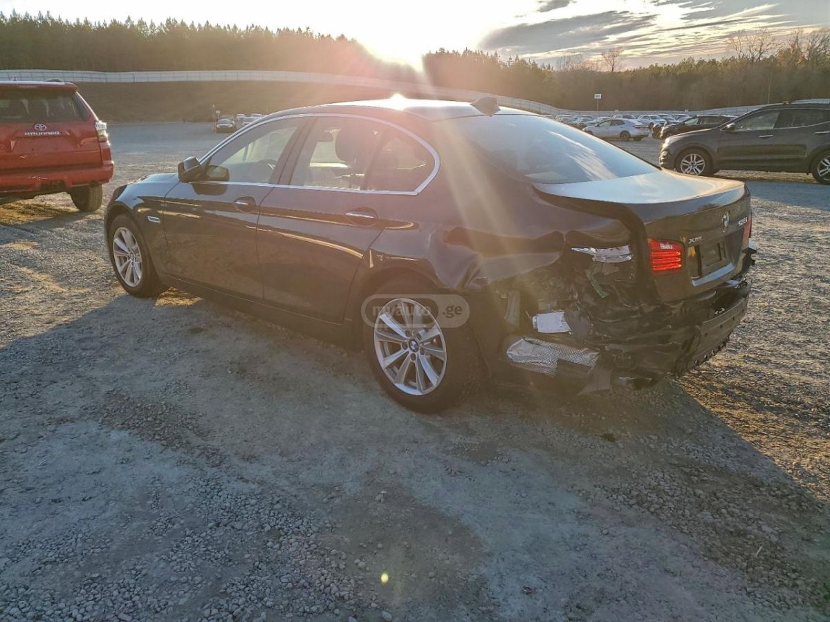 BMW 528 2015 — photo 2